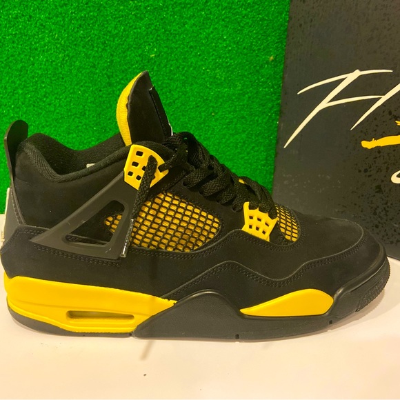 Jordan 4 yellow thunder